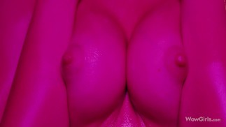 WOWGIRLS ゴージャスなAlissa Foxy主演の最もホットなソロビデオの1つ