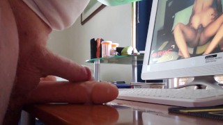 me Pajeé Por Todo El Consolador De Mi Novia Viendo Porno Gay ...