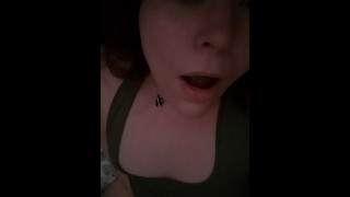Horny Girl - A Quick Orgasm Wednesday
