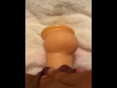 Squirt while Slapping my pussy. Yes daddy