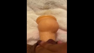 Squirt while Slapping my pussy. Yes daddy