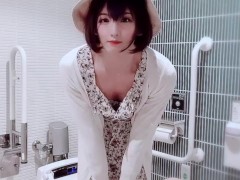 【女装】公衆トイレで緊張しながらおしっこする動画 - Screenshot 15 of 16 - Chika