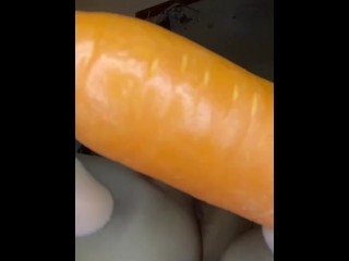 [japanese Amateur Post] she Screamed when a Carrot was Inserted in a Married Woman.