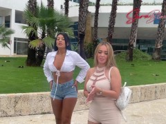 Video Sexo lesbico muy humedo en un lujoso jacuzzi - Sara Blonde - Kourtney Love - Mariana Martix