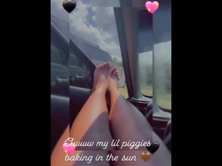 Где мои ноги, любители? Покажите моим шоколадным наггикам немного любви 😘