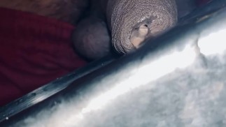 Мочиться в раковину в комнате