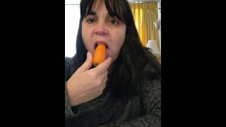 Mamá comiendo mukkbang