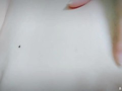 素人/個人撮影　眼鏡男子がインカメラで乳首おなにー自撮り - Screenshot 10 of 16 - Wearing Glasses