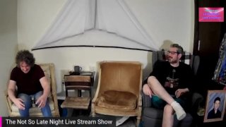 Niet zo laat in de nacht live stream S2.5 E3 de donkere nacht cometh