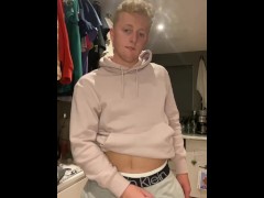 Twink jerks and plays with tight hole 