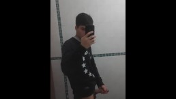 Joven de 18 años con una polla de 23 cm!