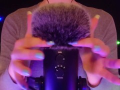 • Fluffy Windscreen • - Screenshot 2 of 16 - Scratching
