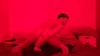 10 masturberen in mijn bed genieten van een enorme dildo anale vernietiging