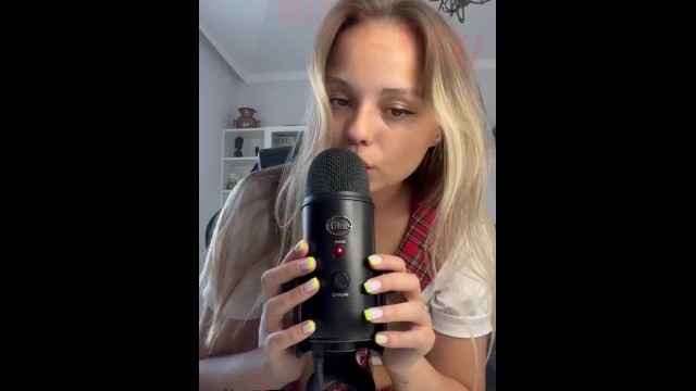 Школьница АСМР видео