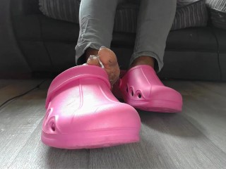 感谢我的新潜艇 - Crocs 和 Dirty Feet