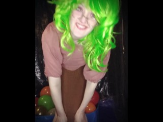 Naughty Jennifer Snaps a Balloon off her Clit