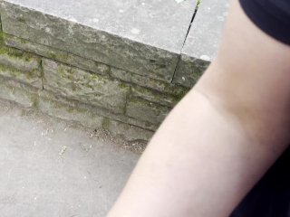 Crazy Girl Gives Sloppy Handjob in a Highly Frequented Park withA Huge_Cumshot - Risky!