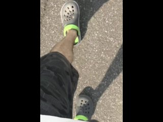 アパートの階段の直前でこっそりチンポ出して、部屋に入ってからしまいました。ちょっとドキドキしました。