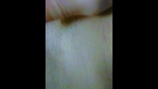 Моя сладкая киска взрывается... Я люблю кончать снова и снова 