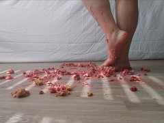 Rhubarb Pie - Screenshot 14 of 16 - Stomping