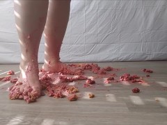 Rhubarb Pie - Screenshot 15 of 16 - Foot