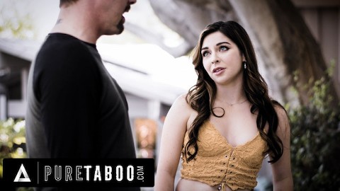 PURE TABOO Keira Croft quer ser fodida com força como as garotas que leu no livro de sua colega de quarto