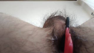 Pênis peludo japonês incircunciso se masturbando com dispositivo VR e contrações de orgasmo anal Parte 2
