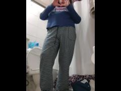 Video Mom in bathroom