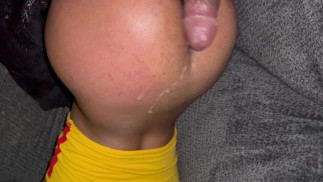 Sperma auf meinen Arsch, weil ich dein Spermaeimer bin 