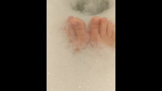 Washing my dirty feet 😉