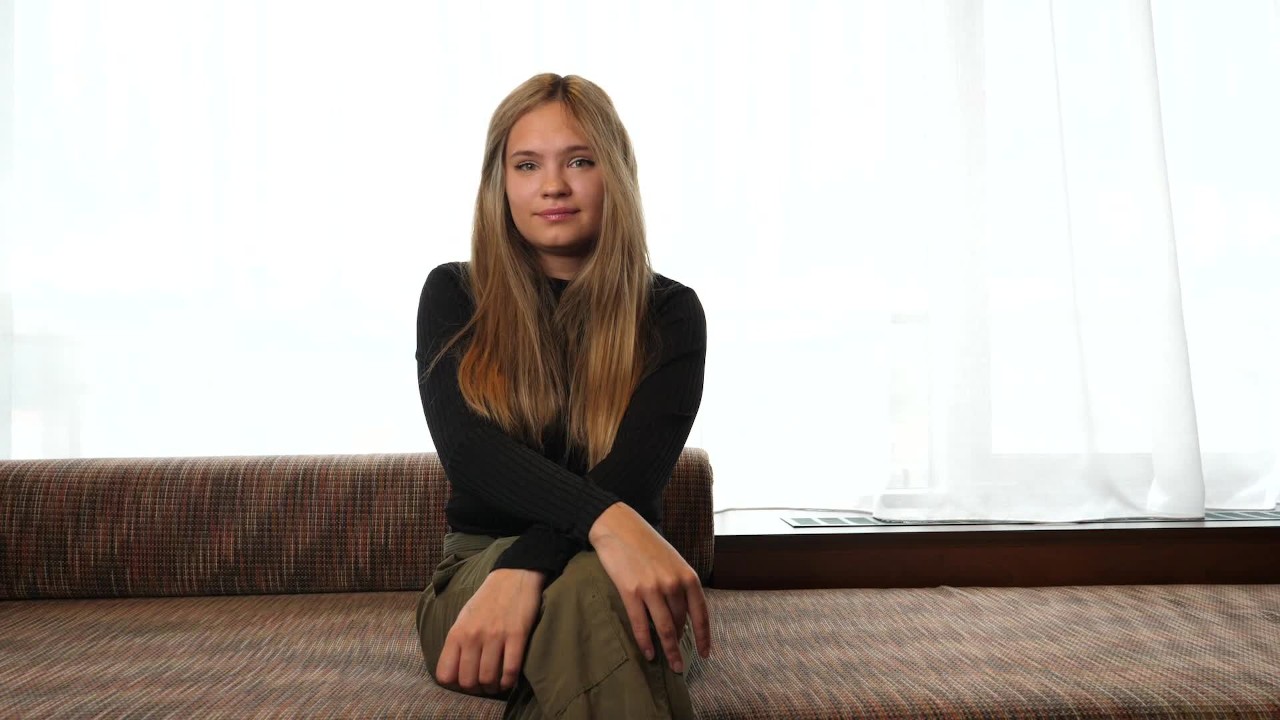 Wife with no panties