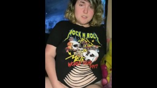 Close-Up Horny Emo Queen 