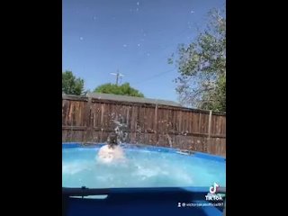 Watch me jump in the pool again ! 