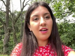 Гуляю без трусиков и писаю в кустах в парке - Screenshot 13 of 16 - Mini Skirt