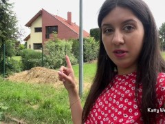 Гуляю без трусиков и писаю в кустах в парке - Screenshot 9 of 16 - Dress