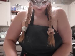 Lemon-stealing-whore bars with Basic Buttercream!