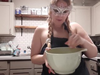 Lemon-stealing-whore bars_with Basic Buttercream!