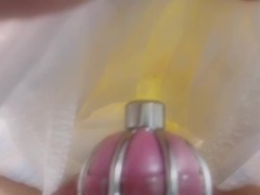 男の娘、貞操帯つけてオムツにおしっこ - Screenshot 9 of 16 - Japanese
