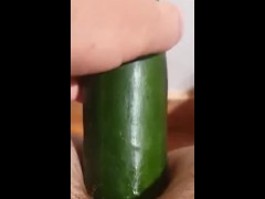Une courgette bien trop grosse! A zucchini way too big! 