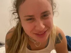 Guy needs to go to work, his girlfriend keeps sucking me