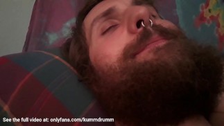 POV 你的男朋友爱你，所以你吮吸他的鸡巴，让他像乖乖小一样射在你的脸上
