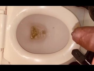 public pissing, amateur, commode piss, casting