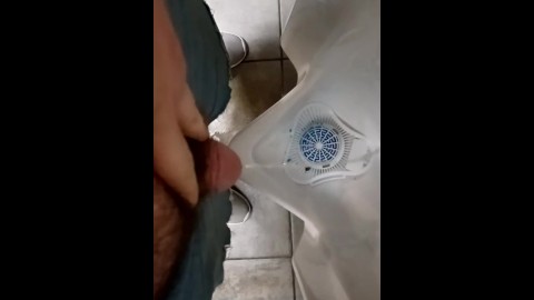 Pissing in public mensroom