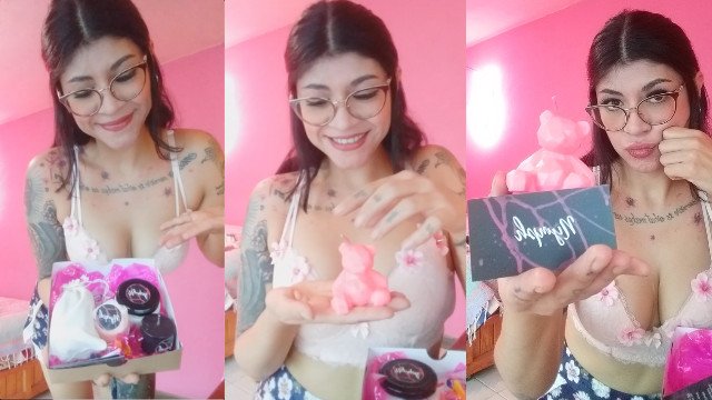 Watch Bondage Video:Nymph Waxplay: unboxing de velas especiales para juegos eróticos con cera / BDSM México