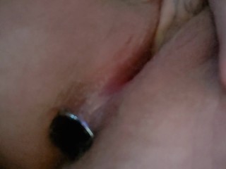 Moving my Buttplug from inside my Pussy