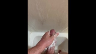 Jack avec un Cream de rasage sous la douche