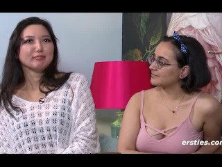 Ersties: Mädelsvon nebenan haben Sex vor_Kamera