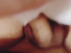 小さいペニスの男の娘、おむつを広げておしっこ - Screenshot 1 of 16 - Japanese