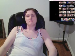 Video Trans streamer girl masturbates to shaking orgasm after stream