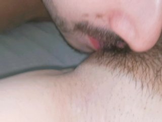 Que ricosgemidos, me hace venirme_en su boca hasta el orgasmo